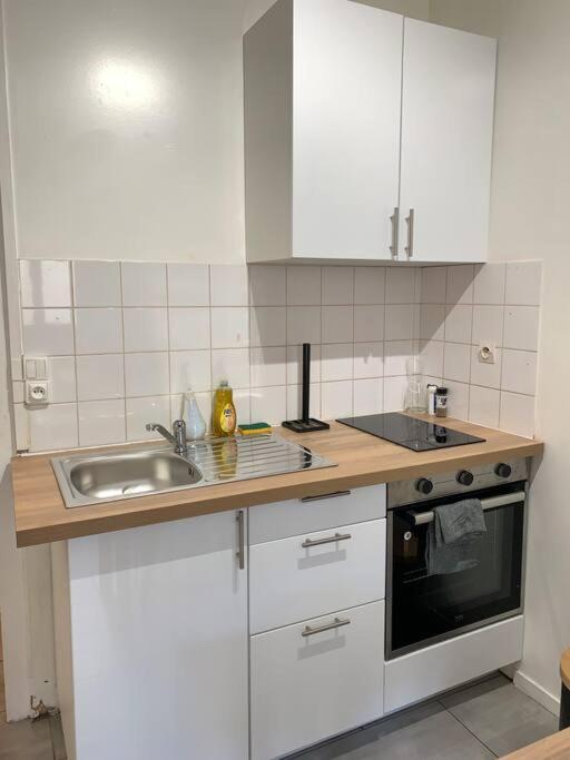 Jolie Studio En Centre Ville Chateauroux Bagian luar foto